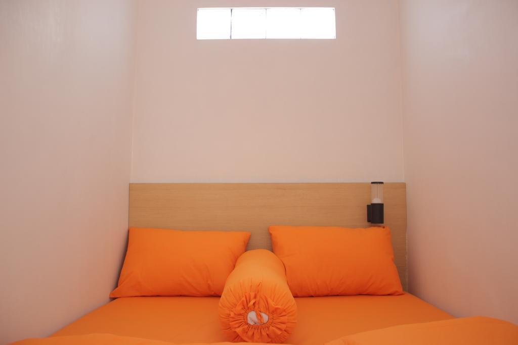 Griya Rintaka Hotel ยอกยาการ์ตา ภายนอก รูปภาพ